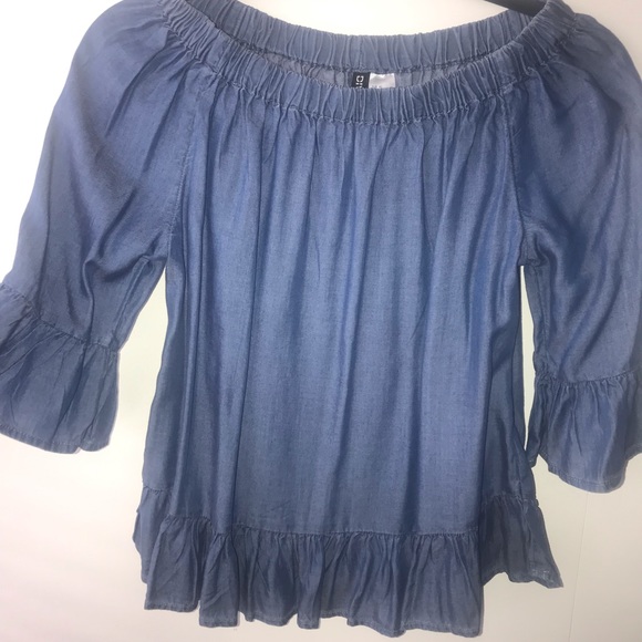 H&M Off The Shoulder Blouse - Picture 2 of 2